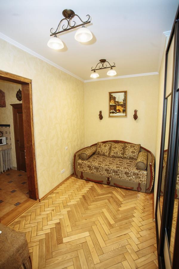 Halytska Apartment Lviv Ngoại thất bức ảnh